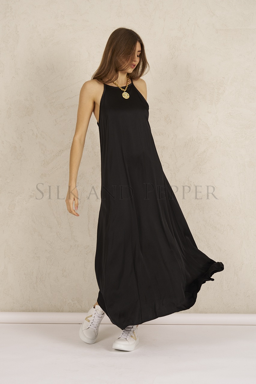 Abito lungo nero con scollo americana Silk and Pepper