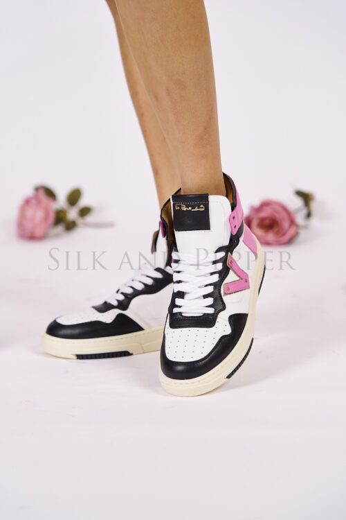 Sneaker basket