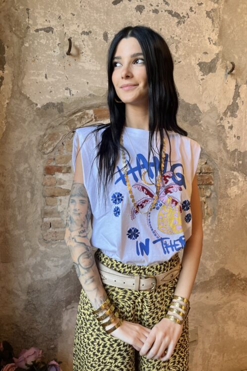 T-shirt Hang