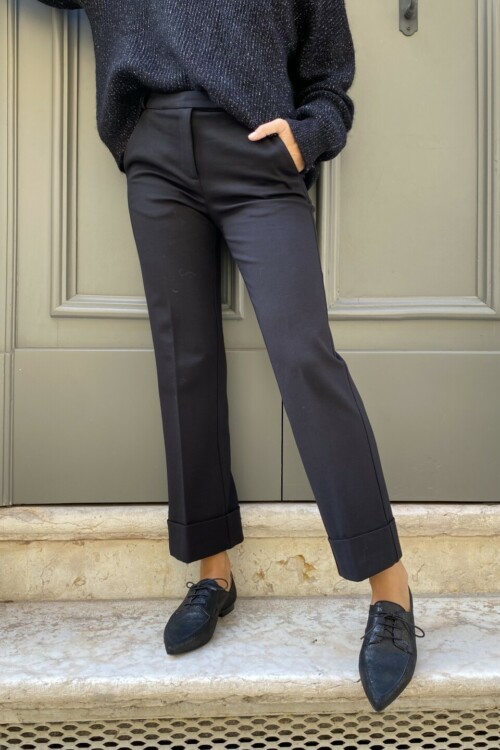 Pantalone Leon nero dritto cropped con risvolto