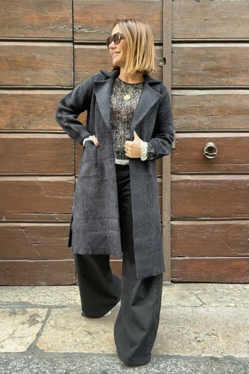 Cappottino donna in maglia nero da Silk and Pepper 