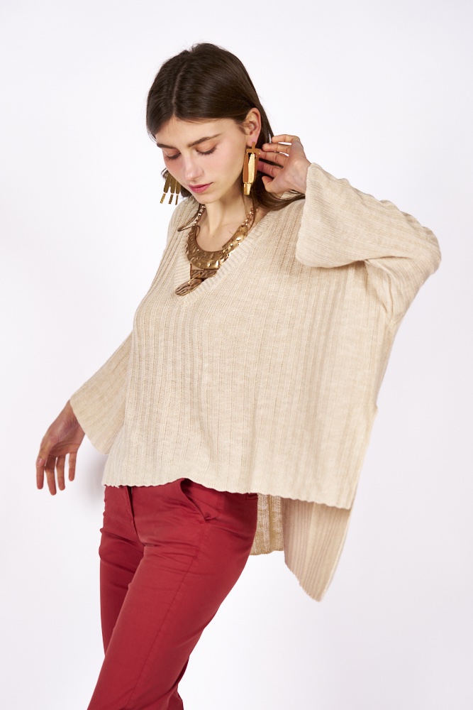 Maglia Scollo V Asimmetrica Ecrù in Lino e Viscosa da Silk and Pepper